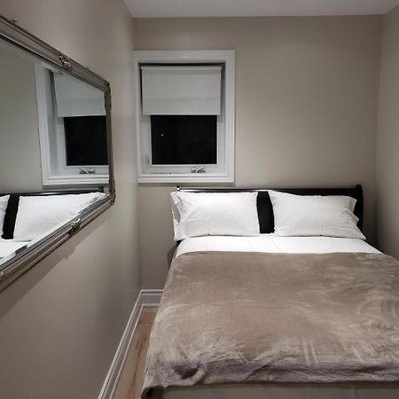 Toronto Rooms And Suites Buitenkant foto