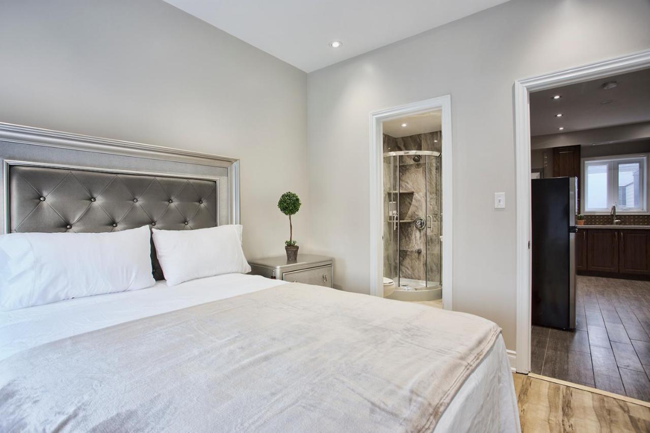Toronto Rooms And Suites Buitenkant foto