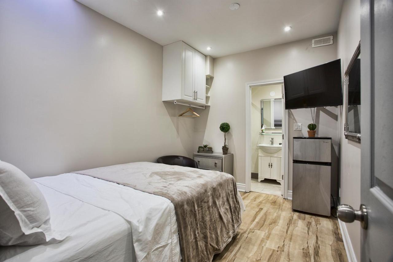 Toronto Rooms And Suites Buitenkant foto