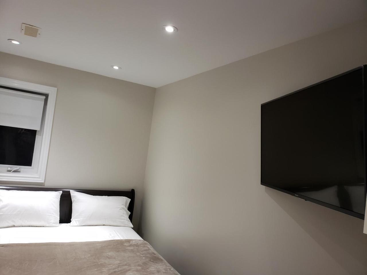 Toronto Rooms And Suites Buitenkant foto