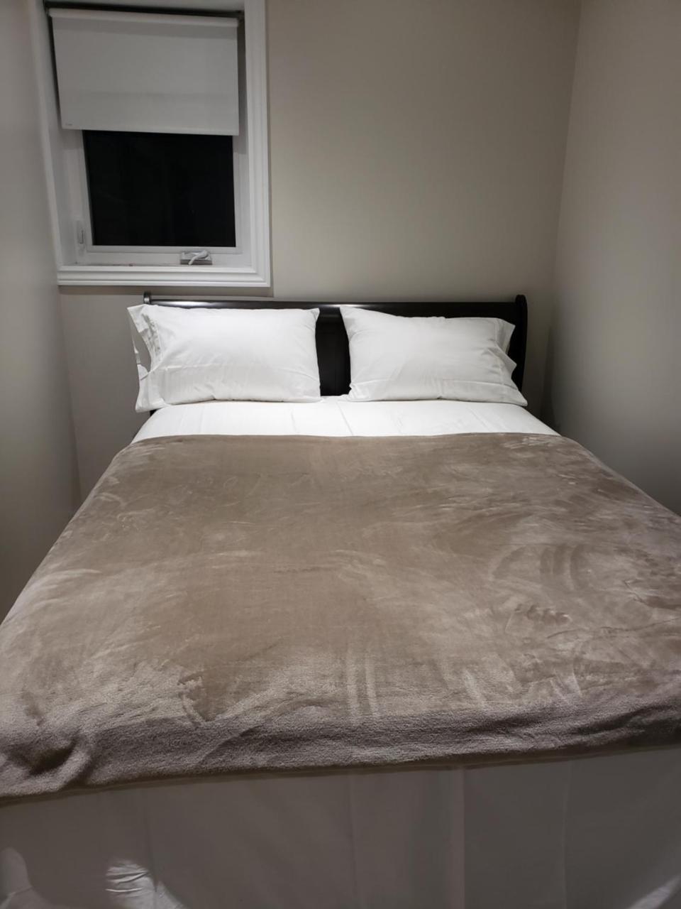 Toronto Rooms And Suites Buitenkant foto